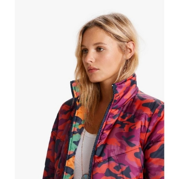 Mother two faced puffer jacket in I'm here wash - Picture 12 of 14